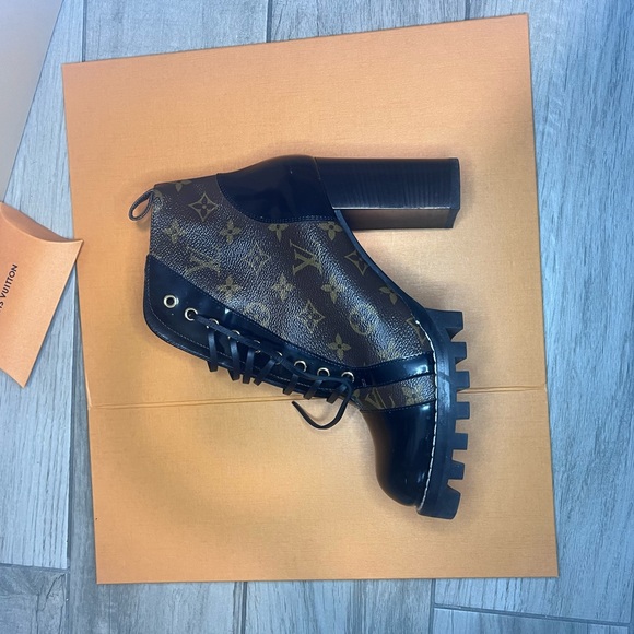 COPY - Stair Trail Louis Vuitton Boots - Picture 7 of 13